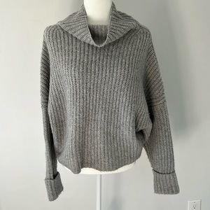 Anthropologie pullover sweater size S